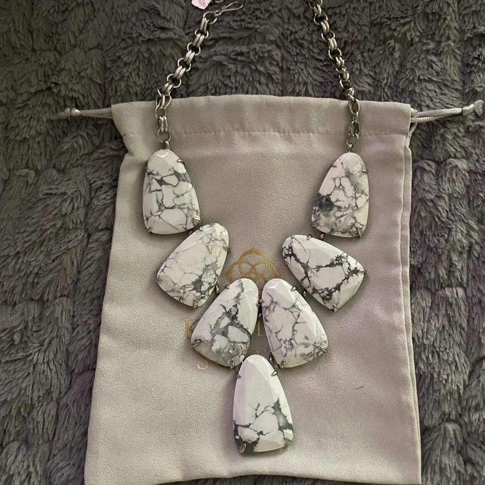 Kendra Scott White Howlite Harlow Necklace